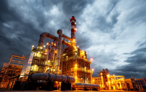 Oil_refinery_lit_up_at_night
