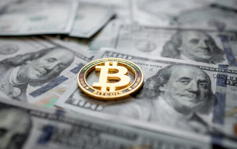 آیا بیتکوین بهتر از پول فیزیکی است؟