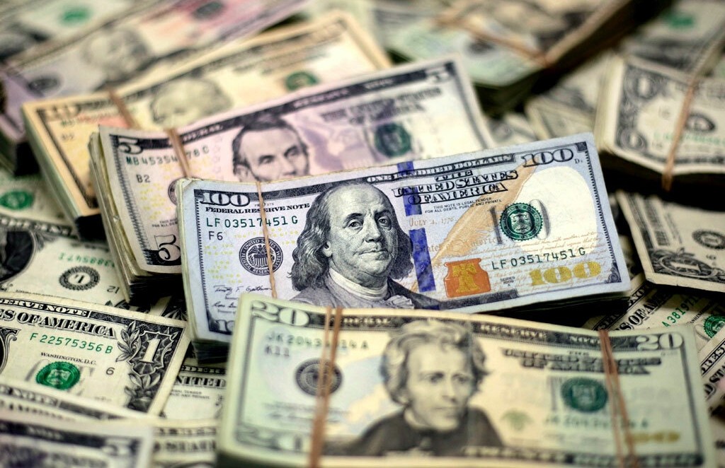 سقوط ارزش دلار در پی تشدید تنش‌های تجاری میان آمریکا و چین!