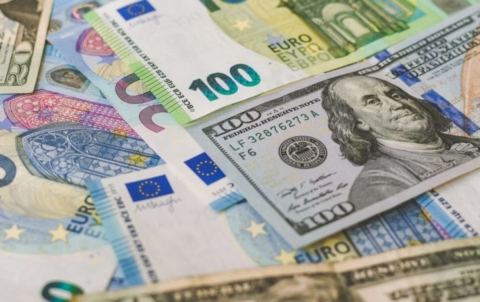 بانک ING: چشم‌انداز تضعیف دلار ادامه دارد؛ احتمال رشد یورو تا سطح ۱.۱۵!